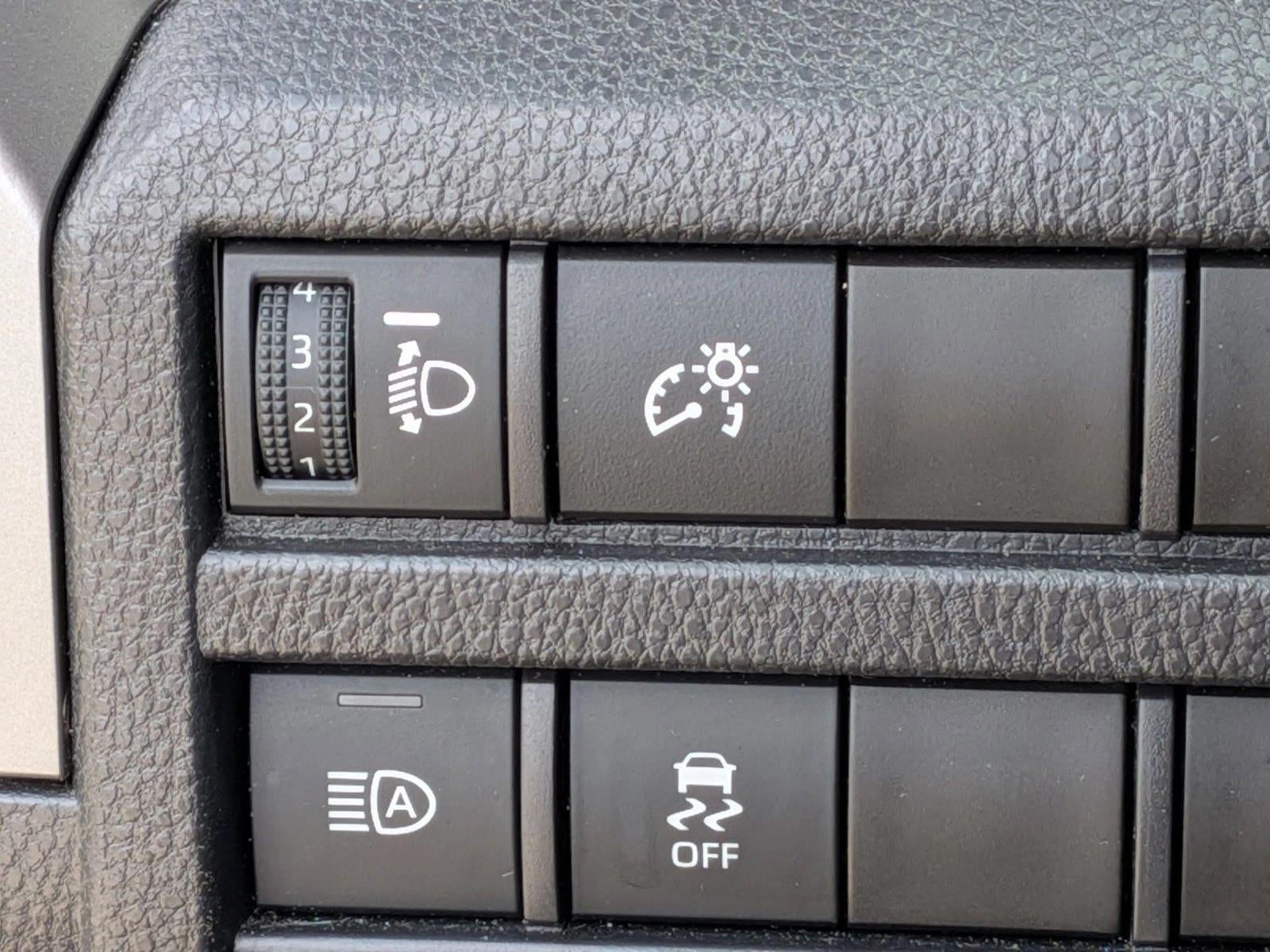 2025 Toyota Tacoma 2WD 2WD SR5 Double Cab 5' Bed AT (SE)