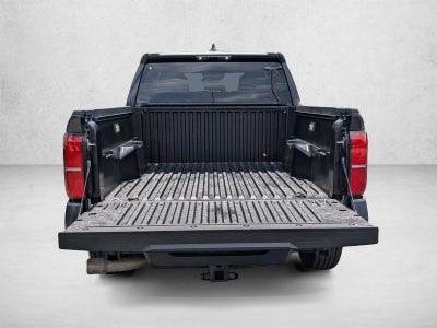 2025 Toyota Tacoma 2WD 2WD SR5 Double Cab 5' Bed AT (SE)