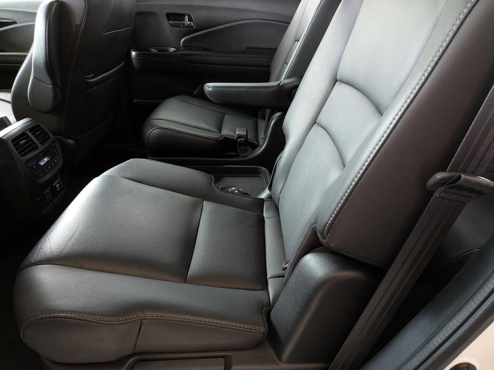 2022 Honda Pilot Touring 7-Passenger 2WD