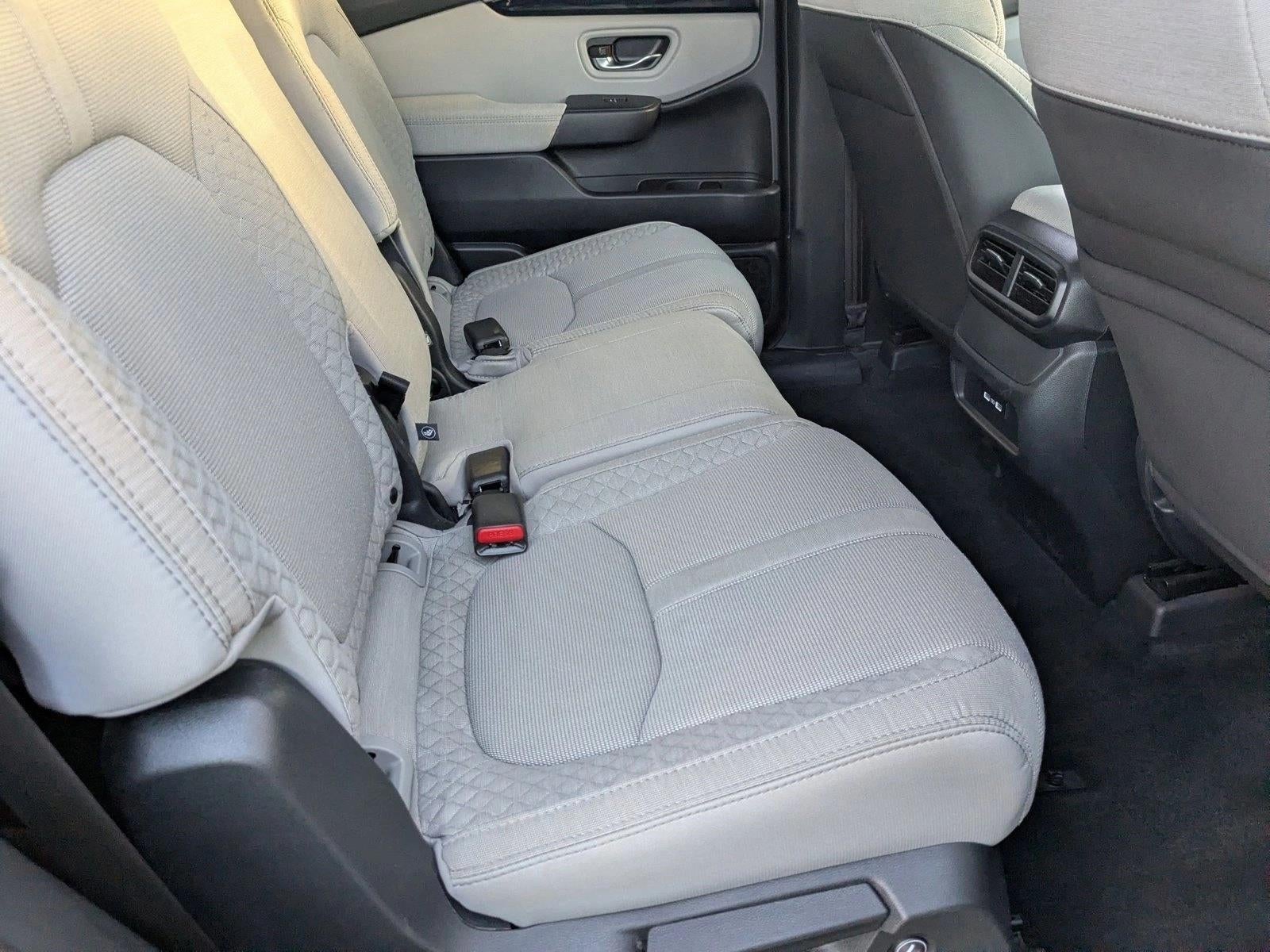 2023 Honda Pilot LX 2WD