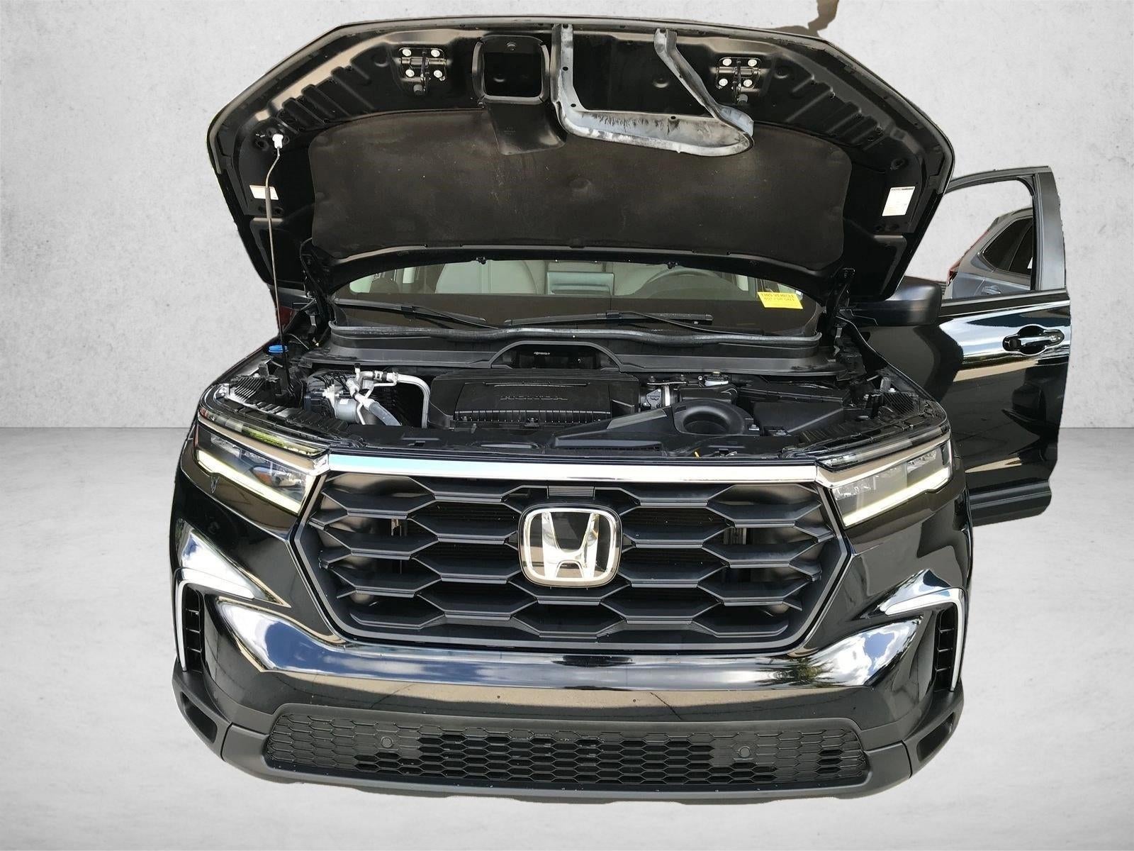 2023 Honda Pilot LX 2WD