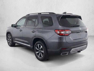 2023 Honda Pilot Touring 2WD