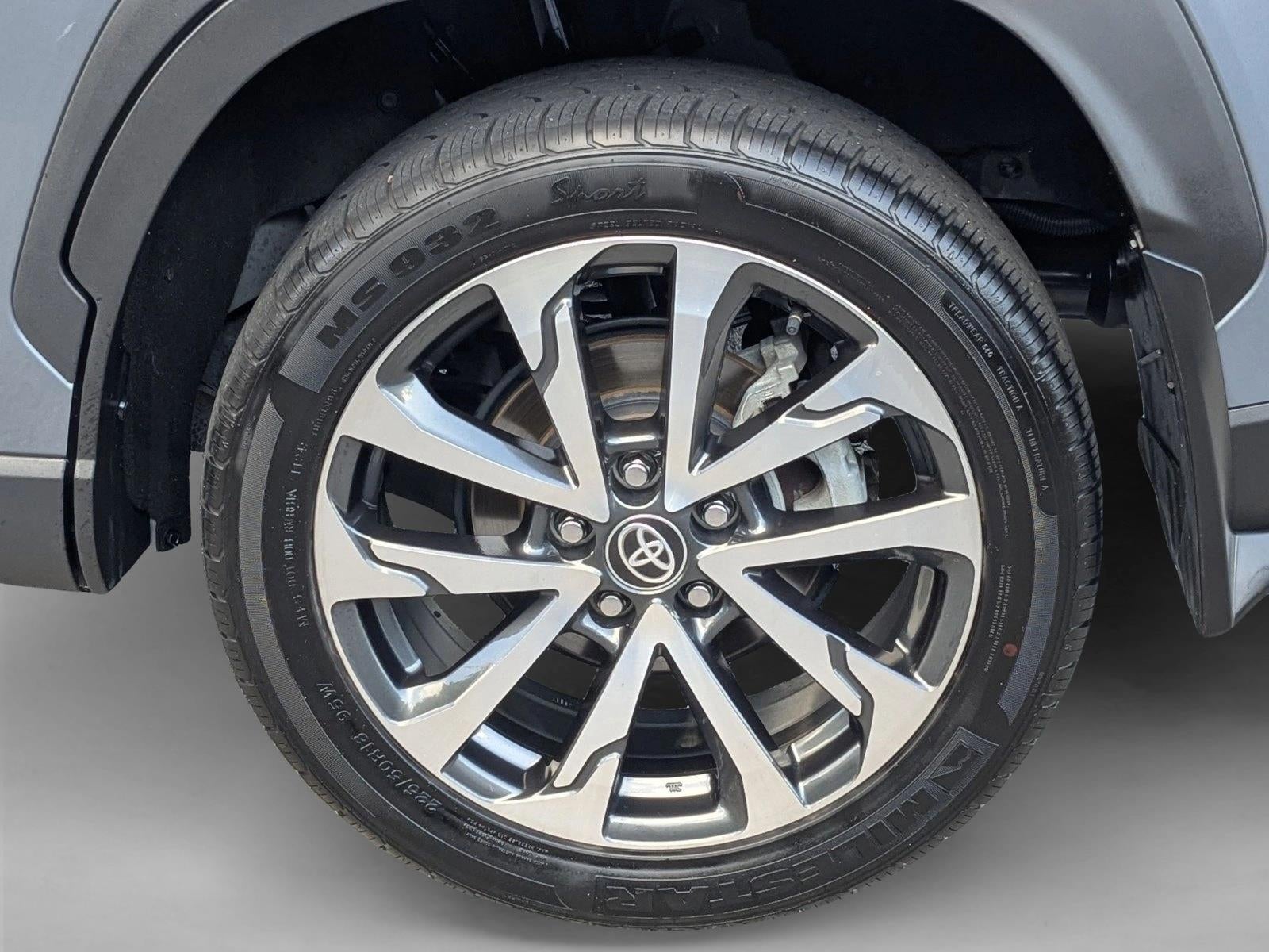 2023 Toyota Corolla Cross XLE 2WD (Natl)