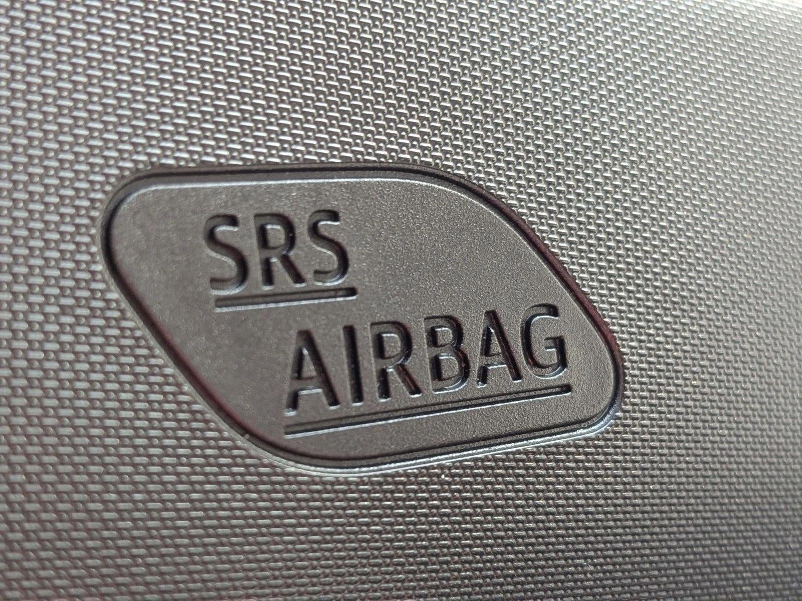 2018 Toyota C-HR XLE FWD (Natl)