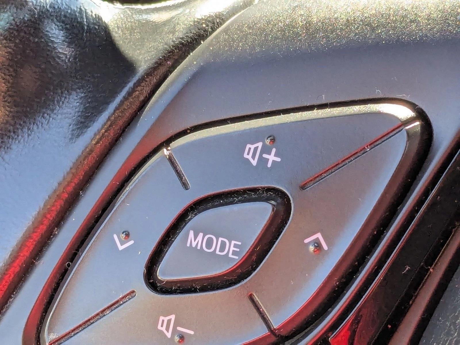 2018 Toyota C-HR XLE FWD (Natl)