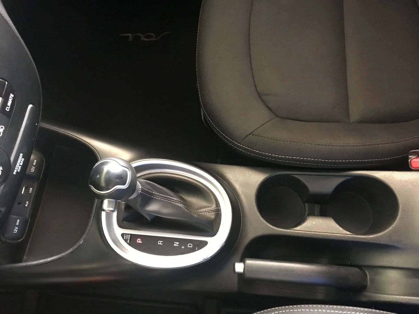 2019 Kia Soul + Auto