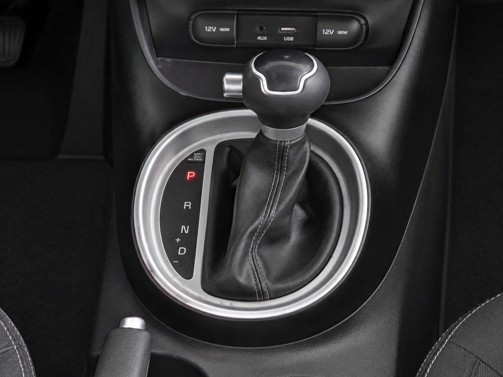 2019 Kia Soul + Auto