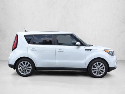 2019 Kia Soul + Auto