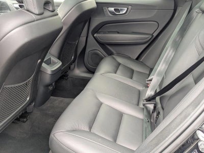 2024 Volvo XC60 B5 AWD Plus Dark Theme