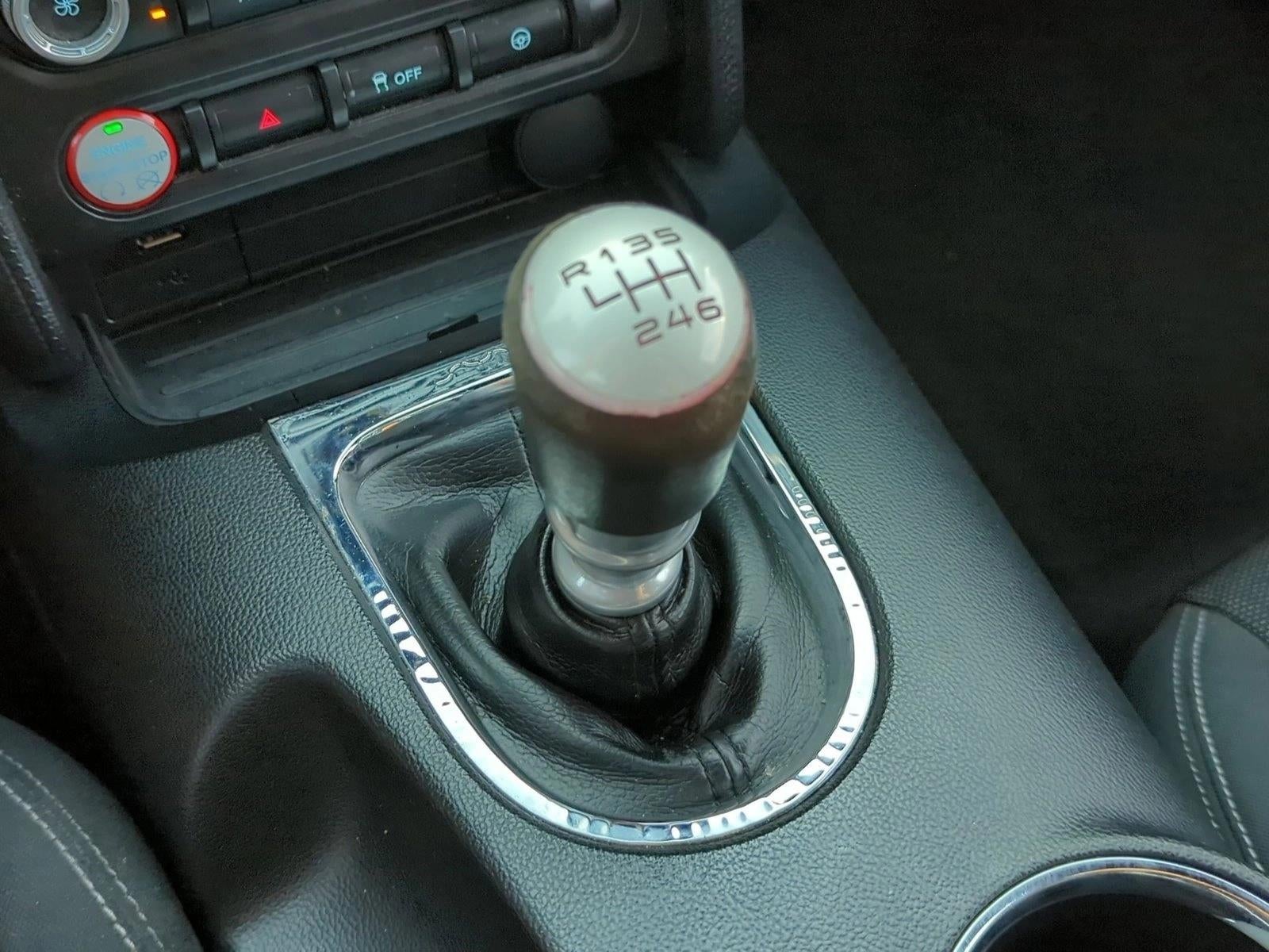 2017 Ford Mustang V6 Fastback