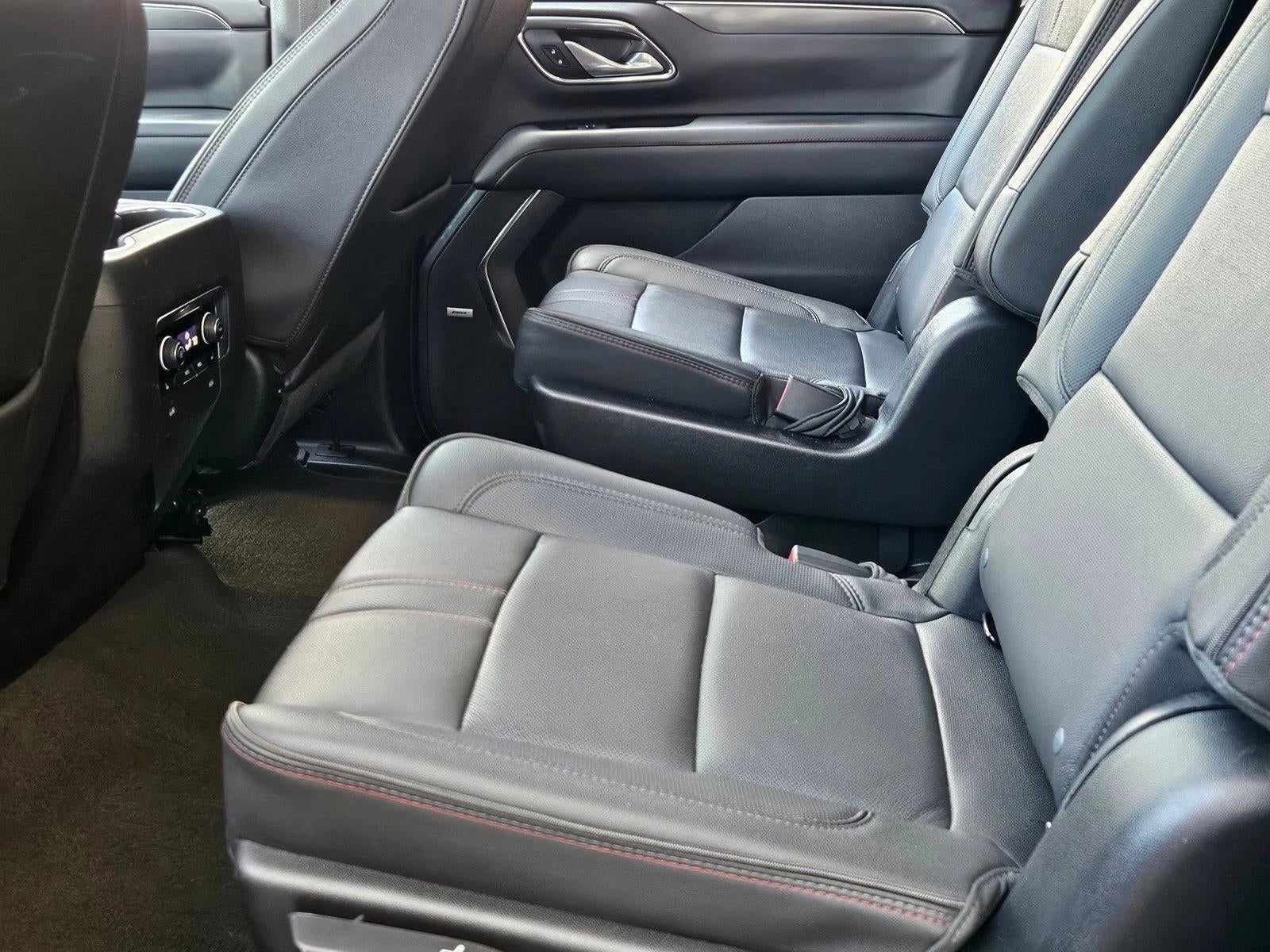 2023 Chevrolet Suburban 4WD RST
