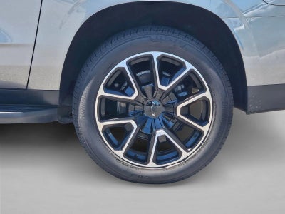 2023 Chevrolet Suburban 4WD RST