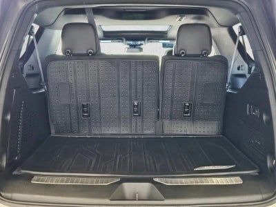 2023 Chevrolet Suburban 4WD RST