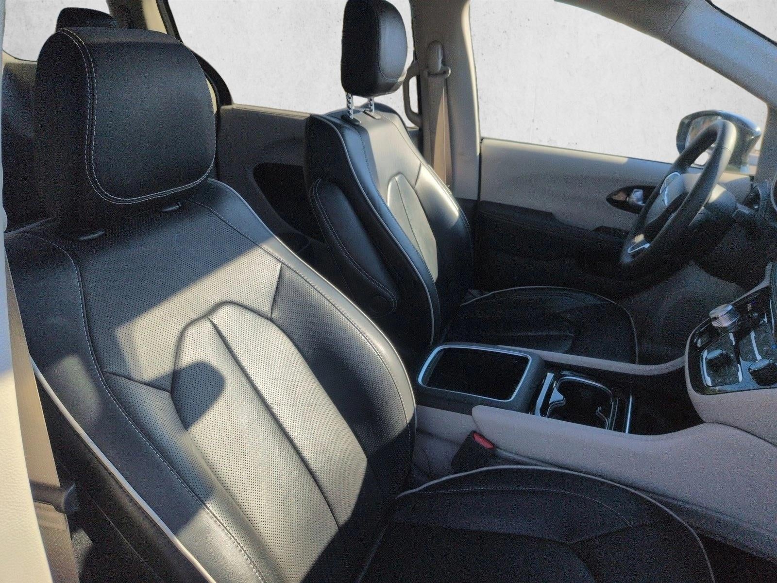 2024 Chrysler Pacifica Limited FWD