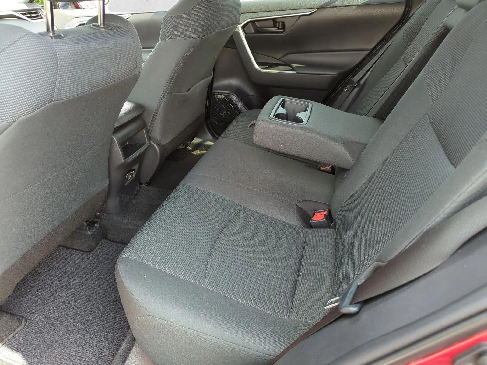 2021 Toyota RAV4 LE FWD (GS)