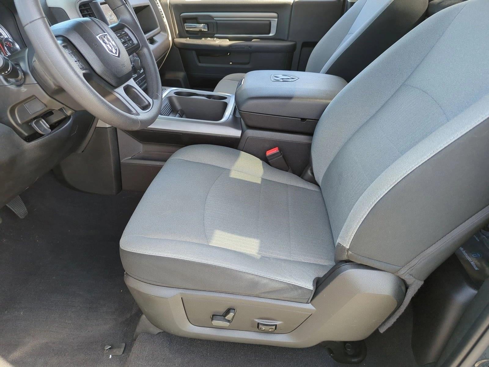 2022 RAM 1500 Classic Express 4x2 Reg Cab 6'4" Box