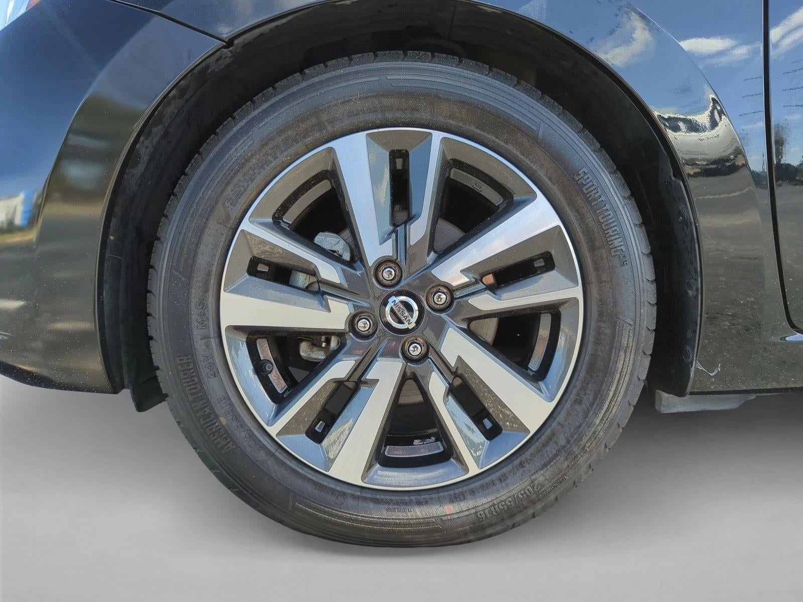 2021 Nissan Versa SV CVT