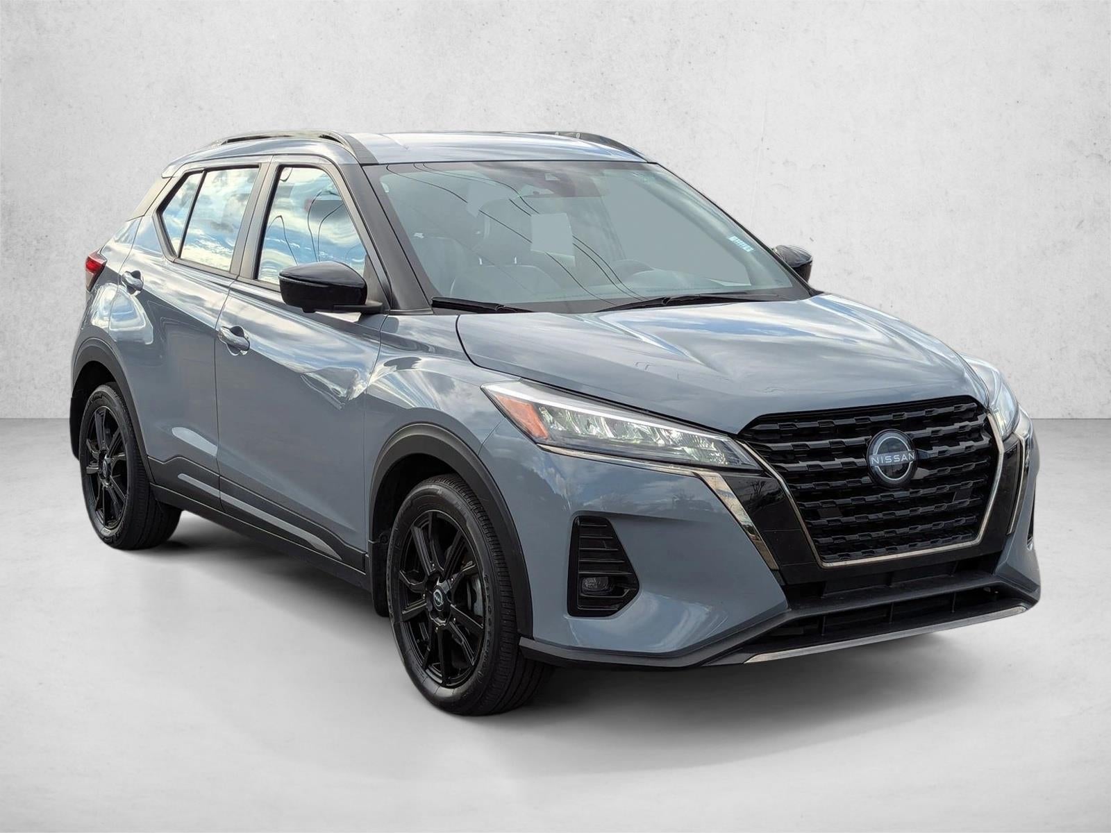 2023 Nissan Kicks SR FWD