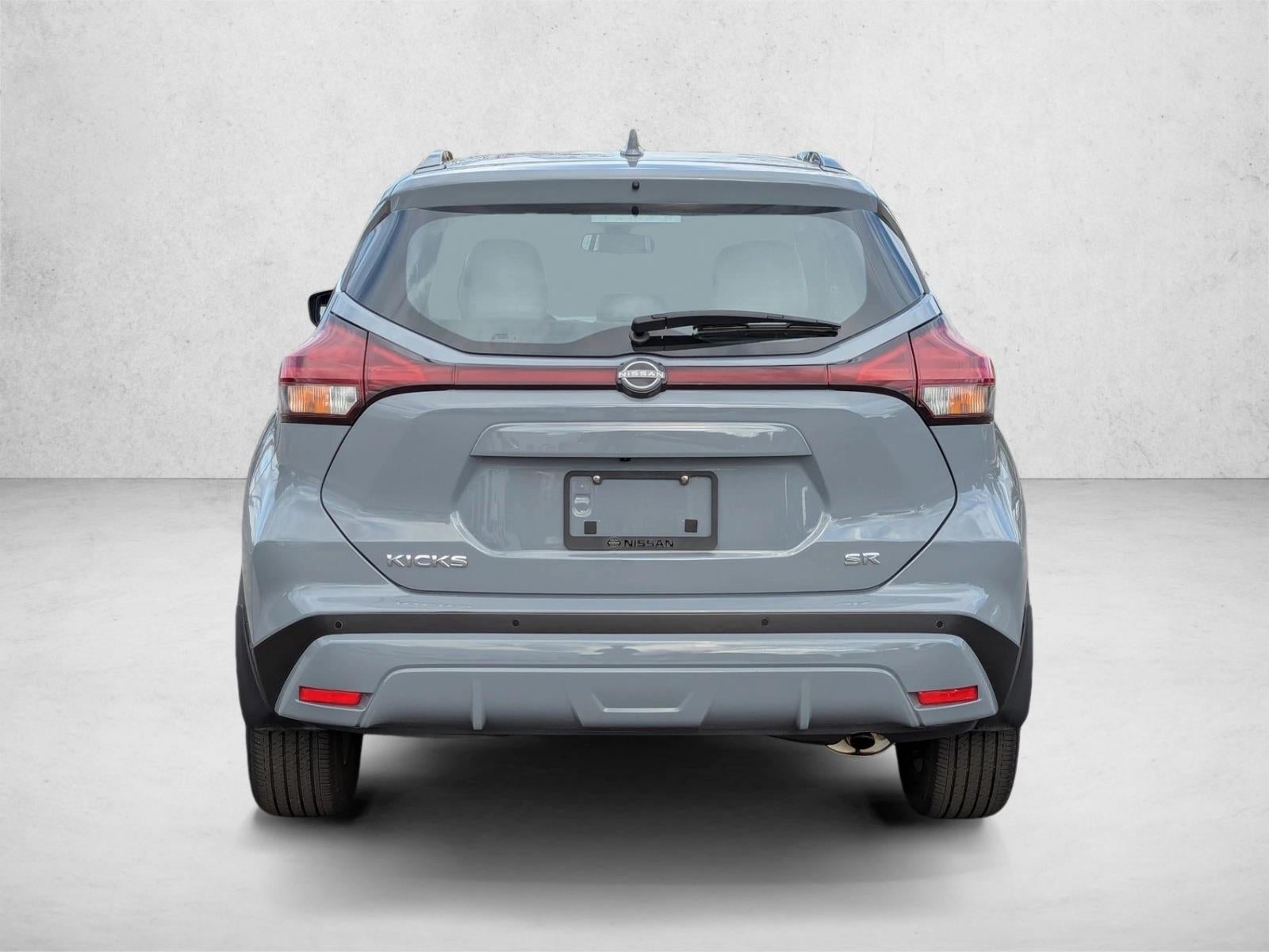 2023 Nissan Kicks SR FWD