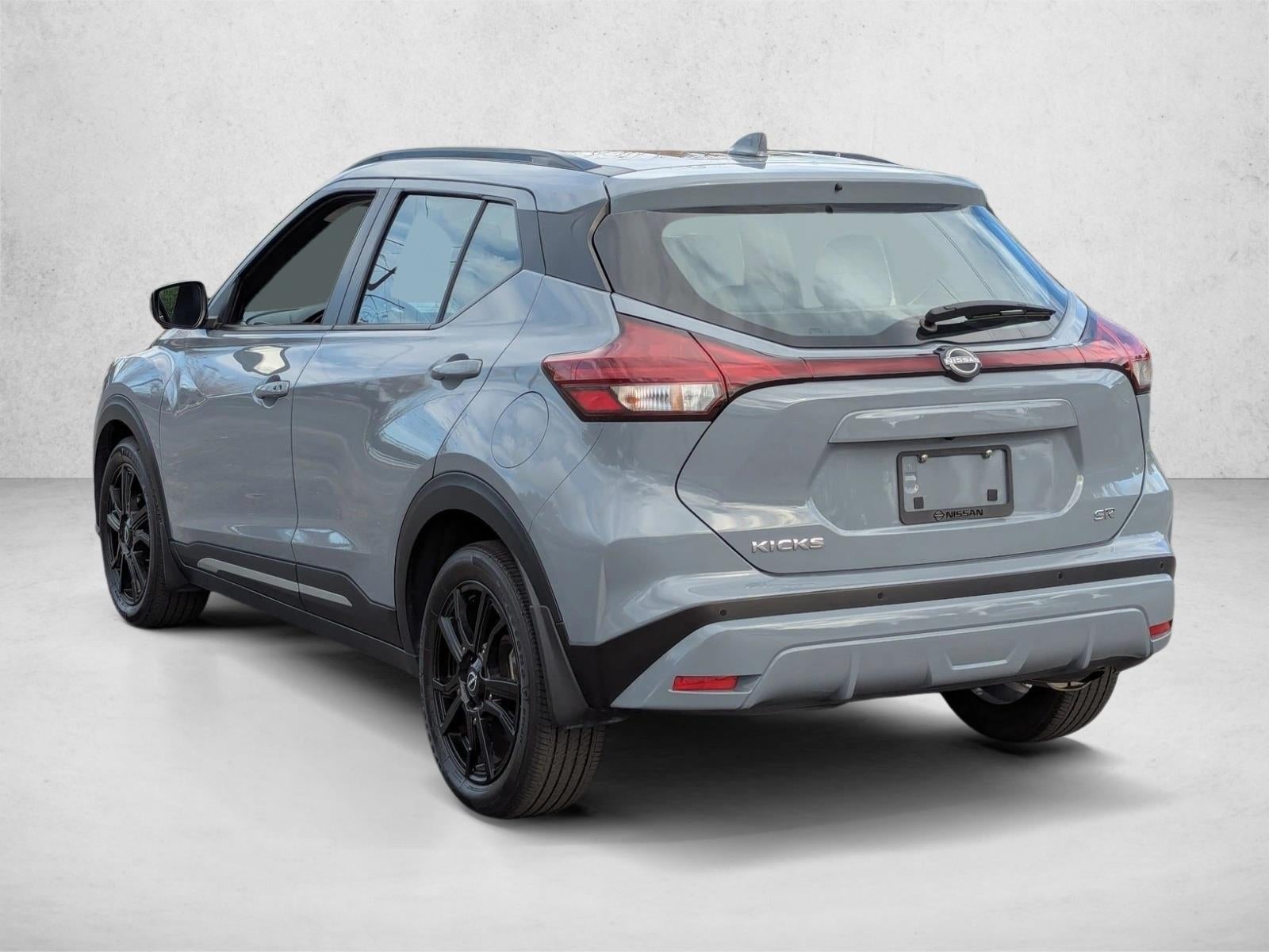 2023 Nissan Kicks SR FWD