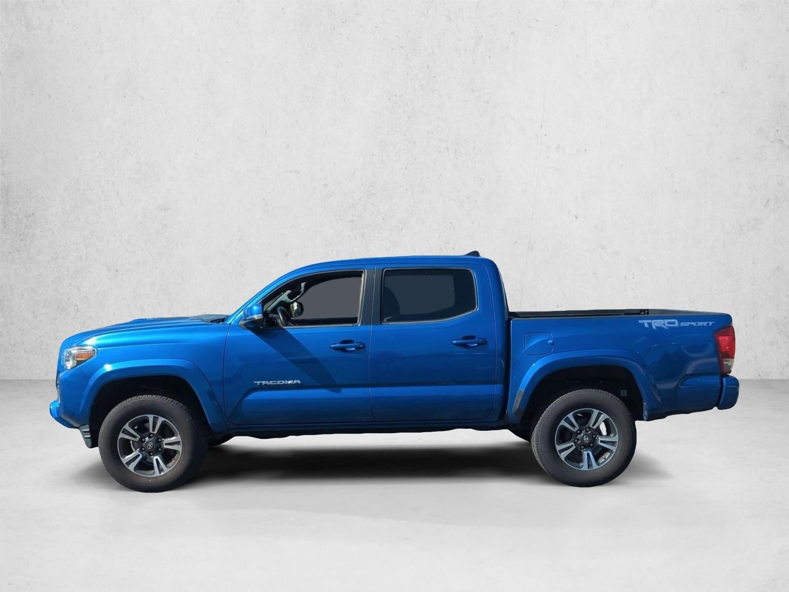 2017 Toyota Tacoma TRD Sport Double Cab 5' Bed V6 4x2 AT (Natl)