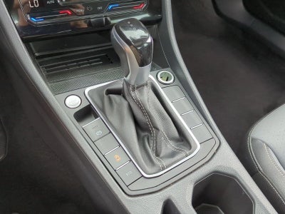2025 Volkswagen Jetta SE Auto