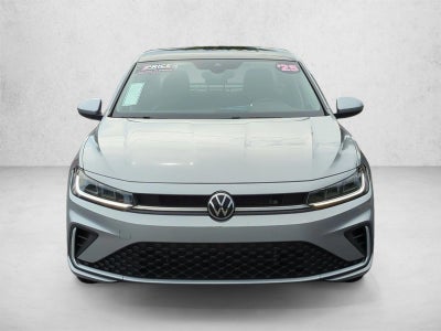 2025 Volkswagen Jetta SE Auto
