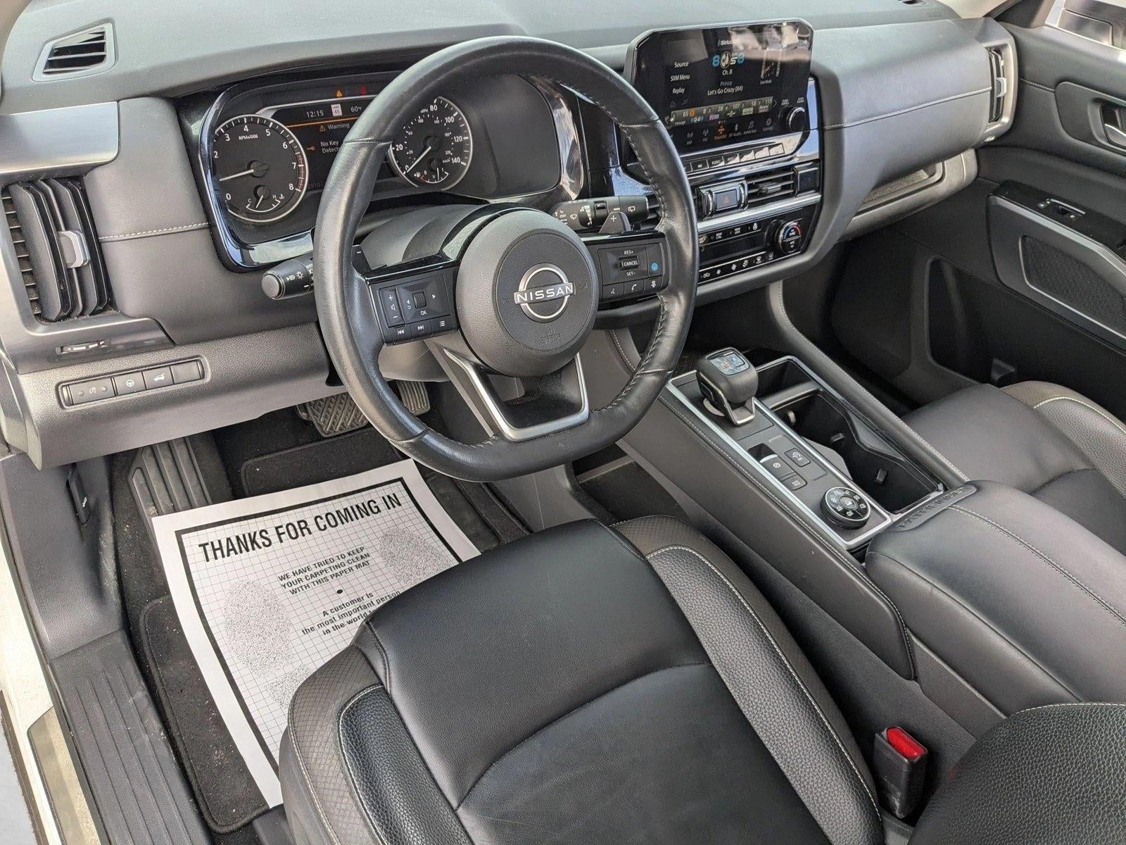 2022 Nissan Pathfinder SL 4WD