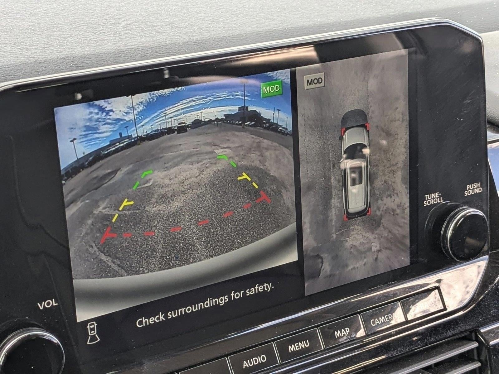 2022 Nissan Pathfinder SL 4WD