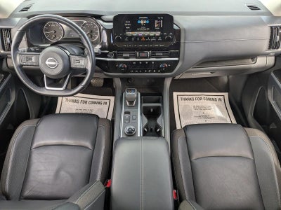 2022 Nissan Pathfinder SL 4WD