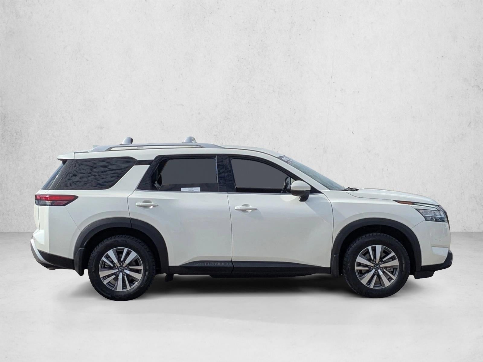 2022 Nissan Pathfinder SL 4WD