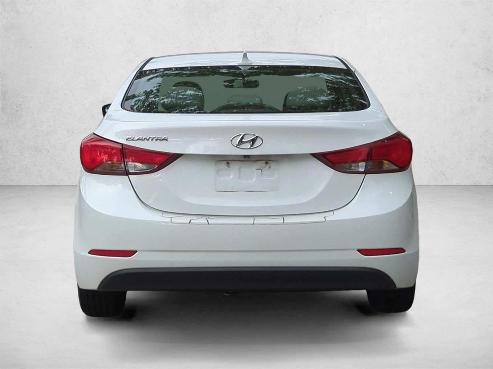 2015 Hyundai ELANTRA 4dr Sdn Auto SE