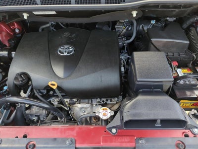 2017 Toyota Sienna XLE FWD 8-Passenger (Natl)