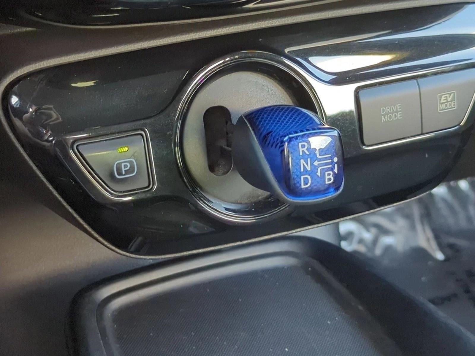 2019 Toyota Prius LE (Natl)