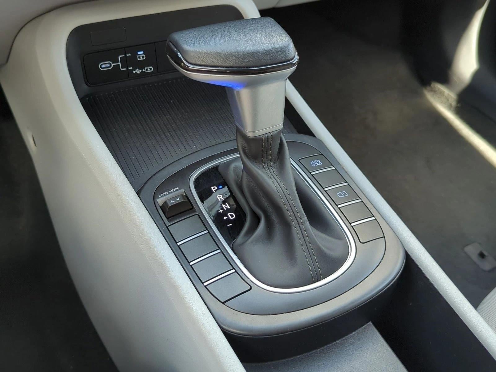 2025 Hyundai KONA SEL FWD