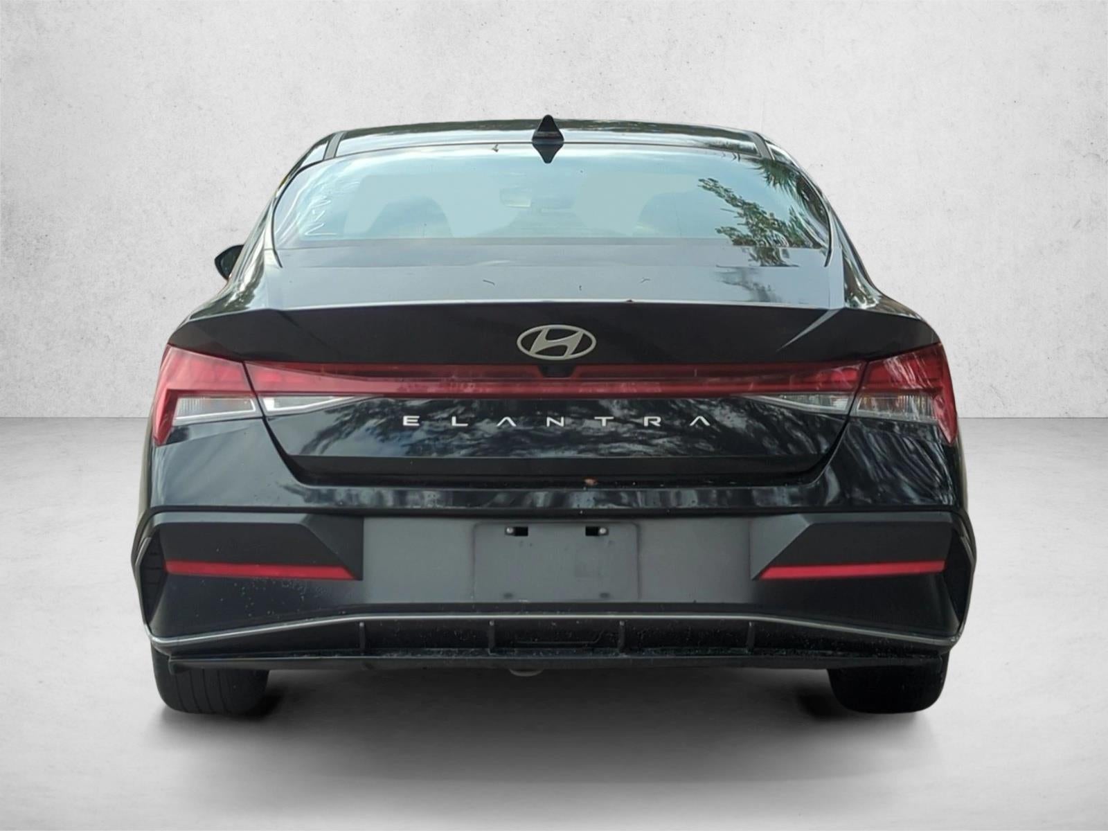 2025 Hyundai ELANTRA SEL Convenience IVT