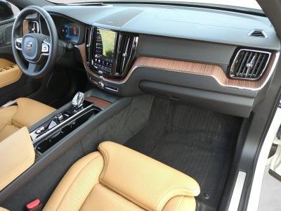 2025 Volvo XC60 B5 AWD Ultra
