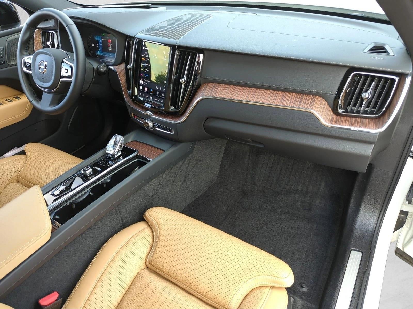 2025 Volvo XC60 B5 AWD Ultra
