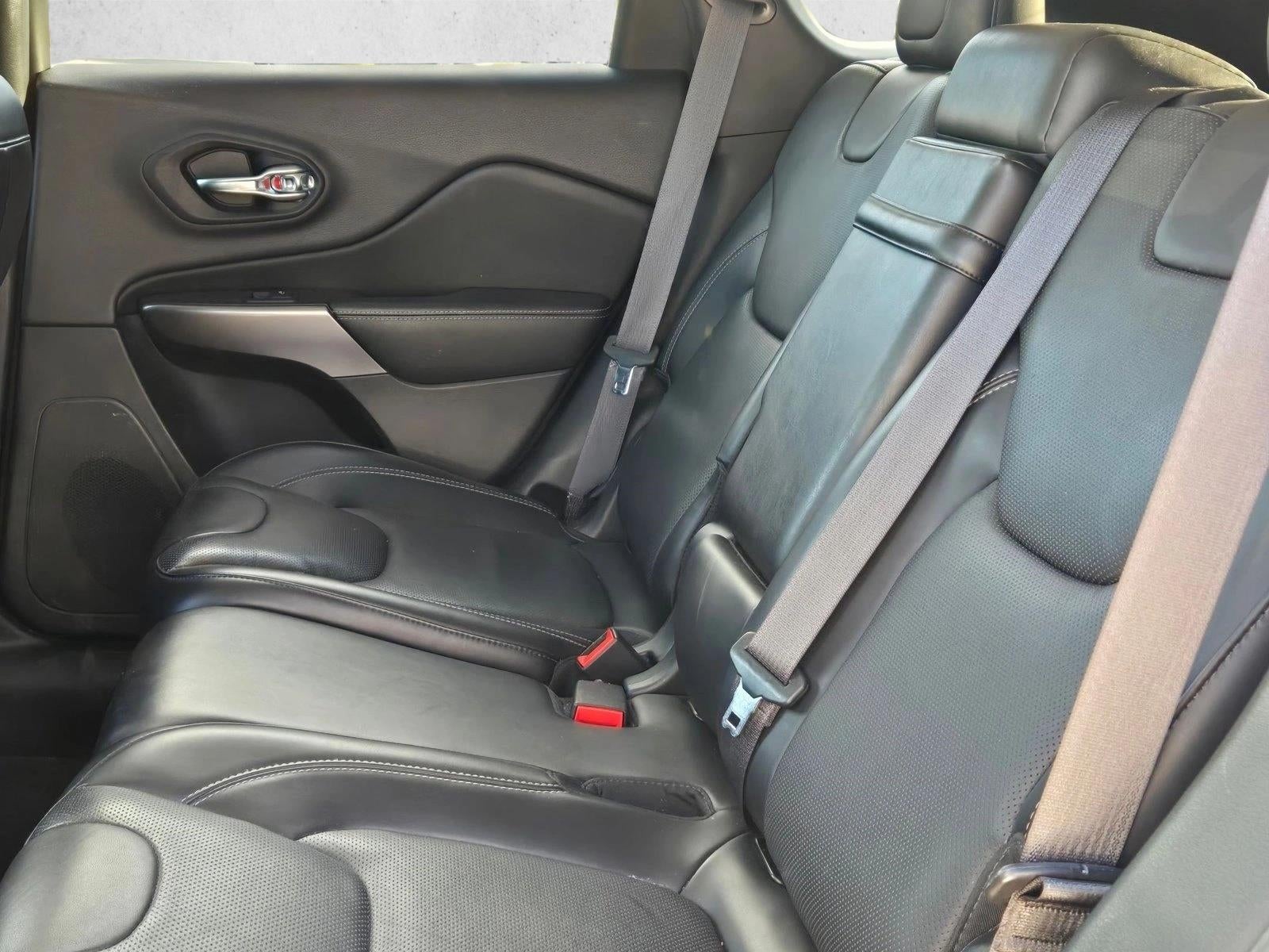 2019 Jeep Cherokee Overland FWD