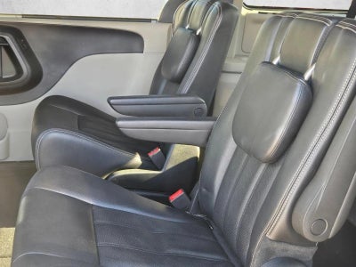 2016 Chrysler Town & Country 4dr Wgn Touring-L