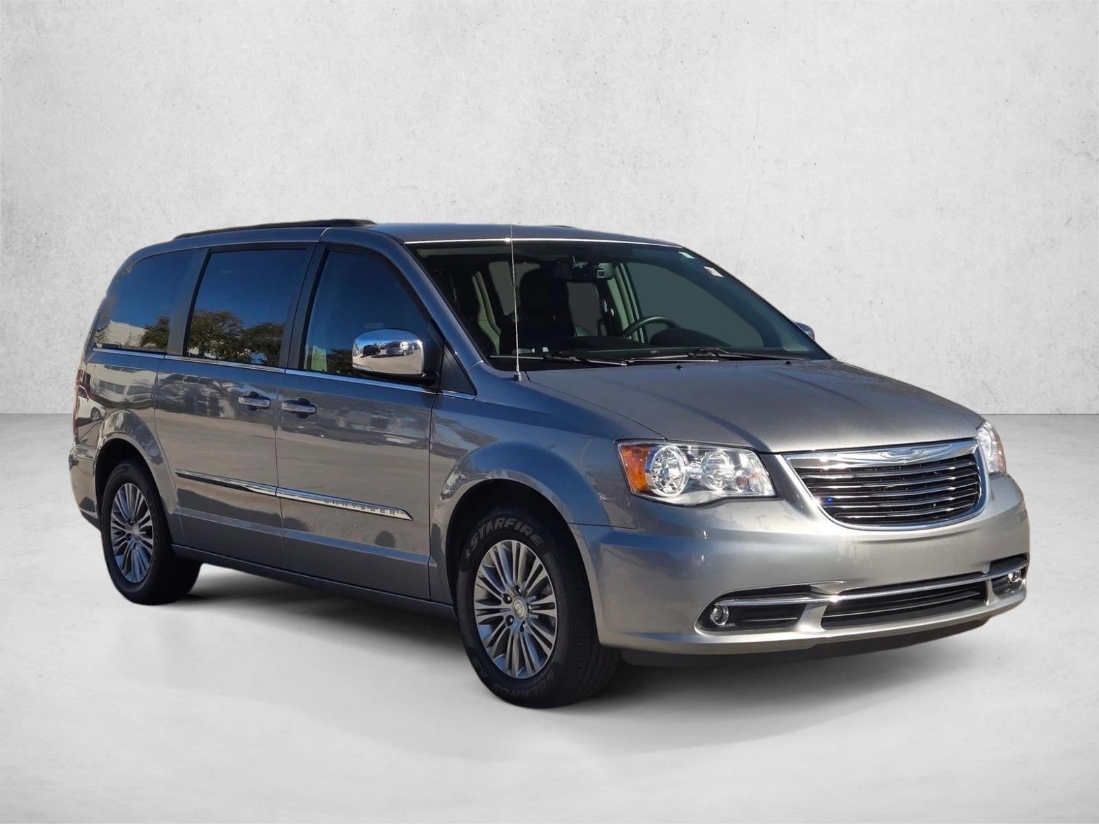 2016 Chrysler Town & Country 4dr Wgn Touring-L