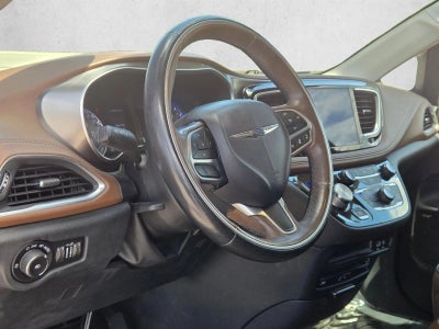 2017 Chrysler Pacifica Limited FWD