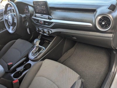 2023 Kia Forte LXS IVT