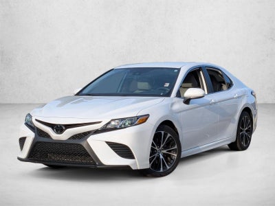 2020 Toyota Camry SE Auto (SE)