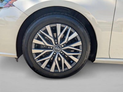 2023 Nissan Altima 2.5 SV Sedan