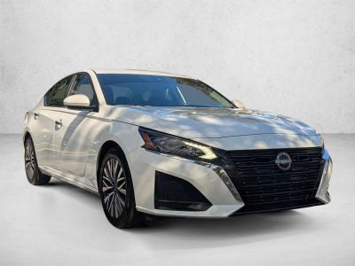 2023 Nissan Altima 2.5 SV Sedan