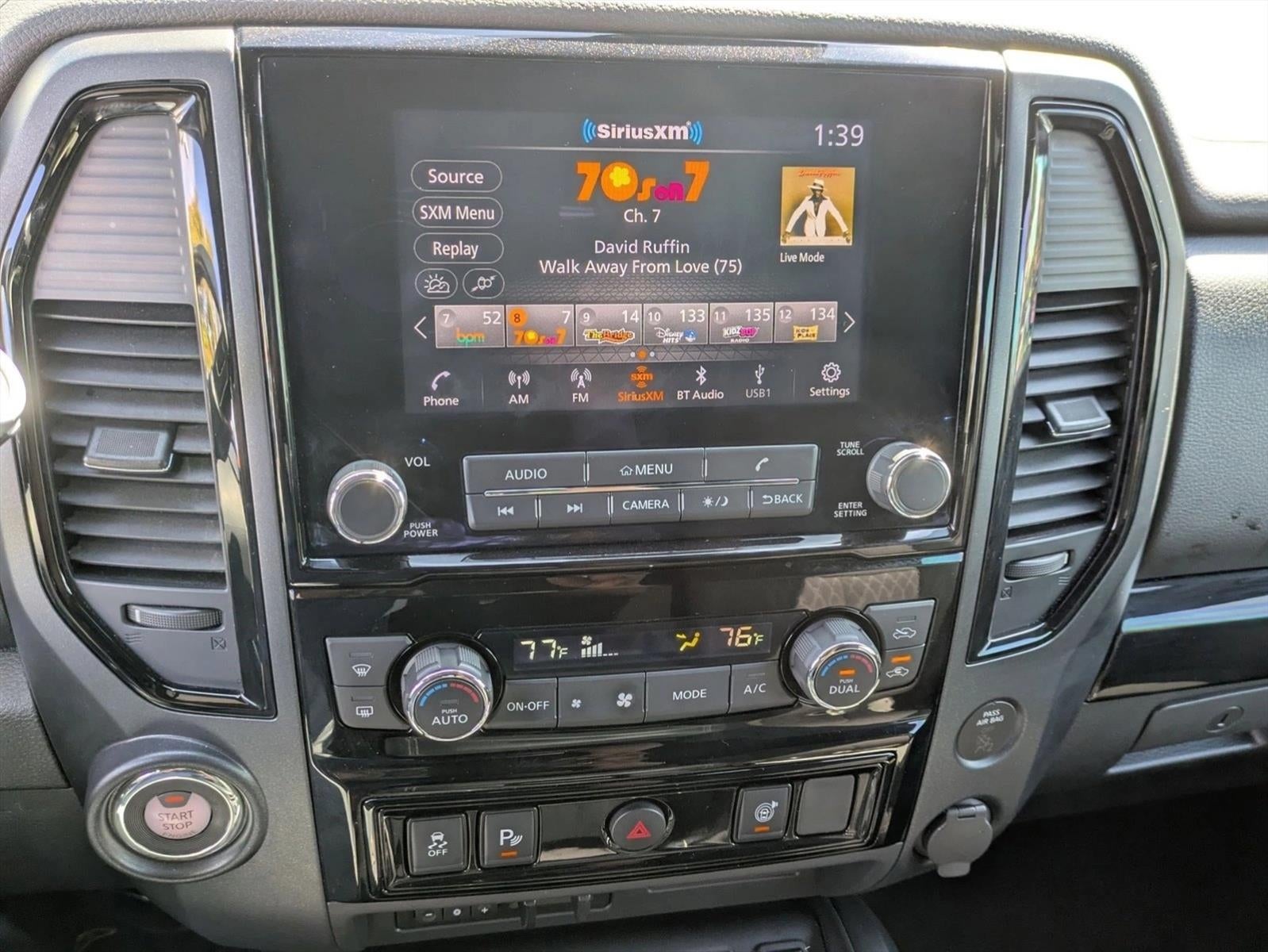 2023 Nissan Titan 4x2 Crew Cab SV