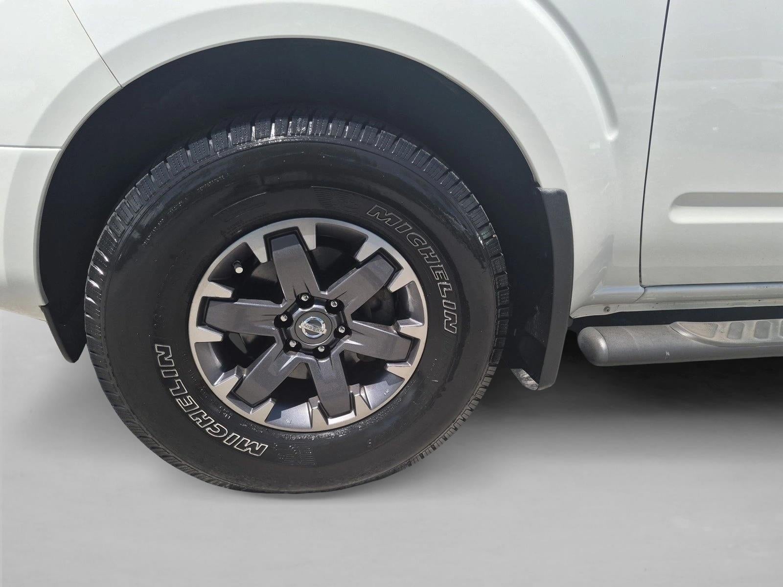 2015 Nissan Frontier 2WD Crew Cab SWB Auto Desert Runner