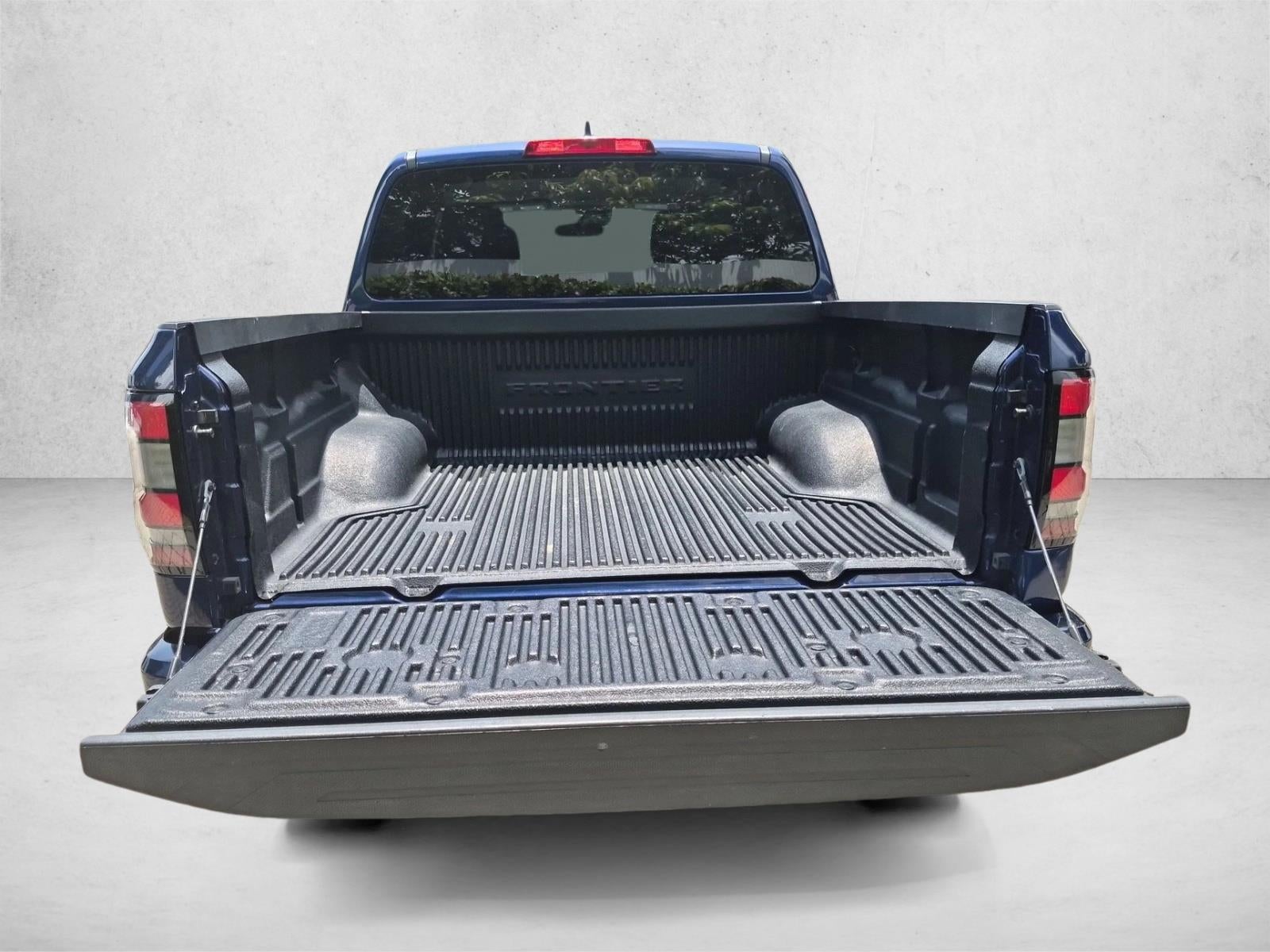 2022 Nissan Frontier Crew Cab 4x4 SV Auto