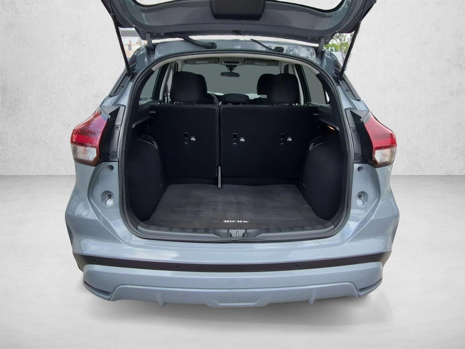 2021 Nissan Kicks SV FWD